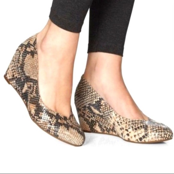 Vionic Antonia wedge pumps size 8.5 - Picture 1 of 7